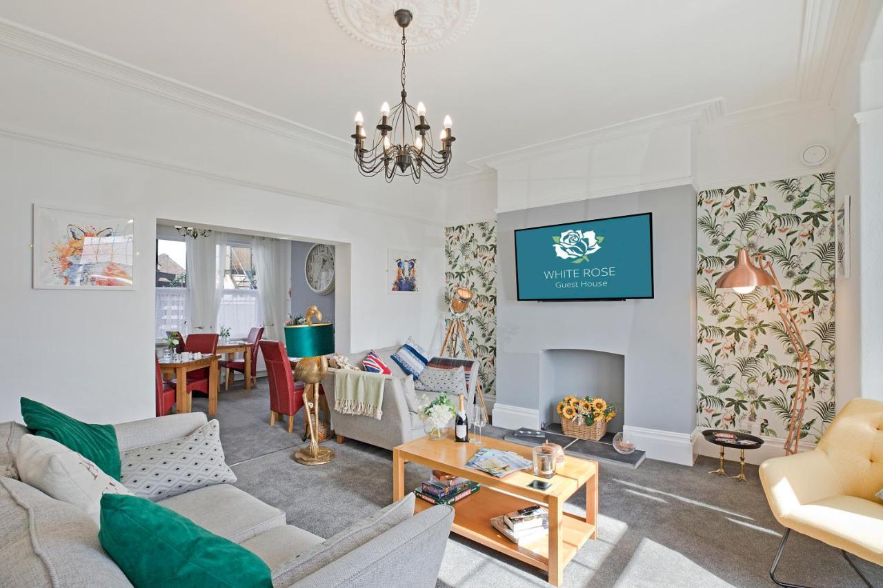 White Rose Guest House Filey Exteriör bild